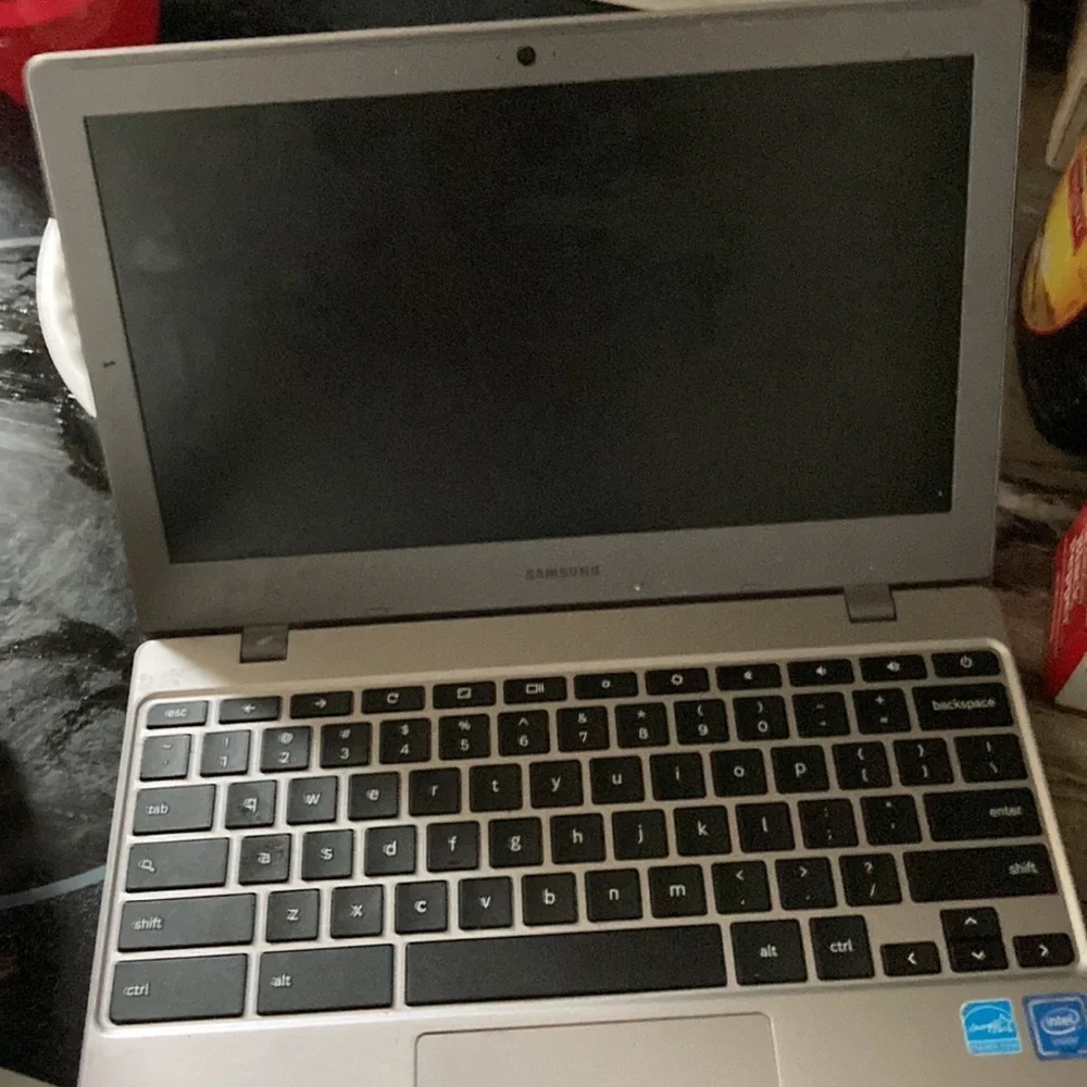 I have three labtops I’m selling them all at same time